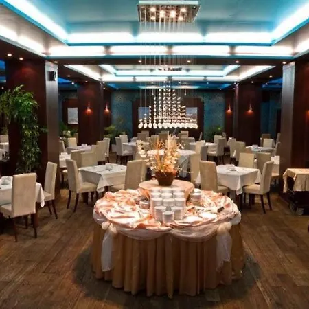 Garden Of Eden - Panorama C2 Apartman